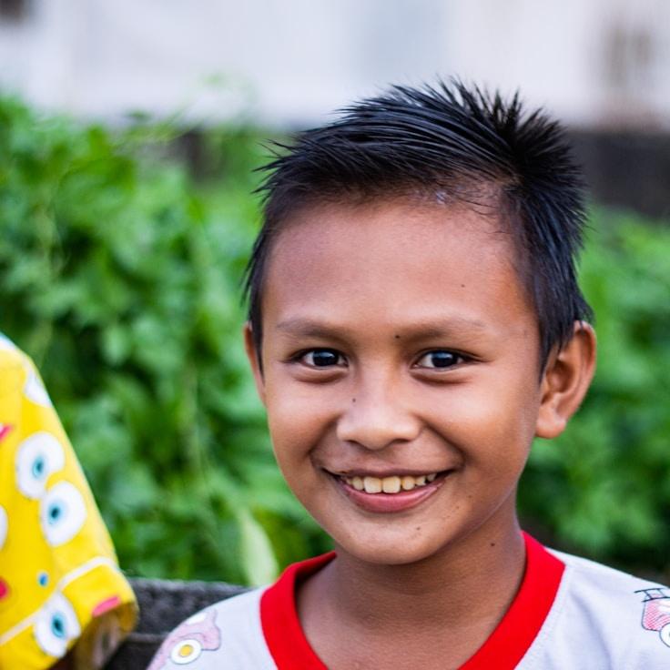 Ravi Kapoor, Client Relations Director, discussing corporate gifting strategy with business clients